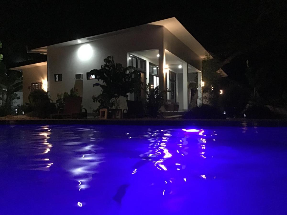 Bamboobeachvilla2 Ac New Oceanfront Pool Sunsetview Garden Kitchen Satellite Starlink Wi-Fi Dimiao Exteriér fotografie